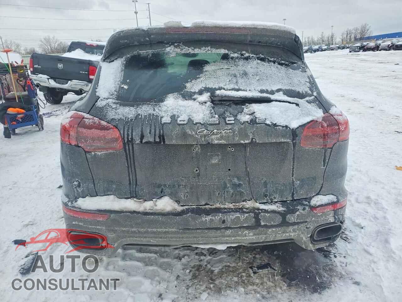 PORSCHE CAYENNE 2016 - WP1AA2A28GKA11841