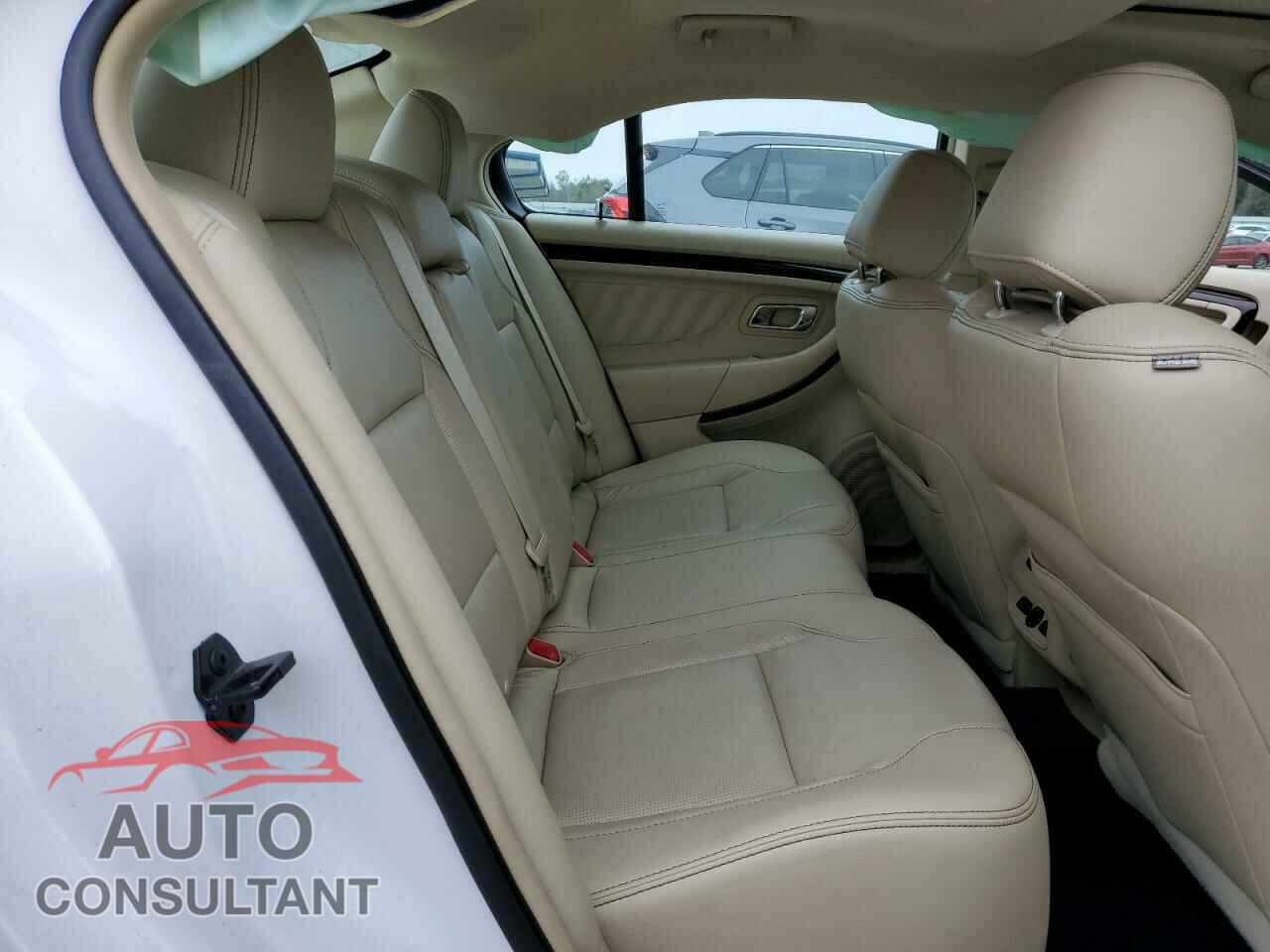 FORD TAURUS 2017 - 1FAHP2F84HG114244