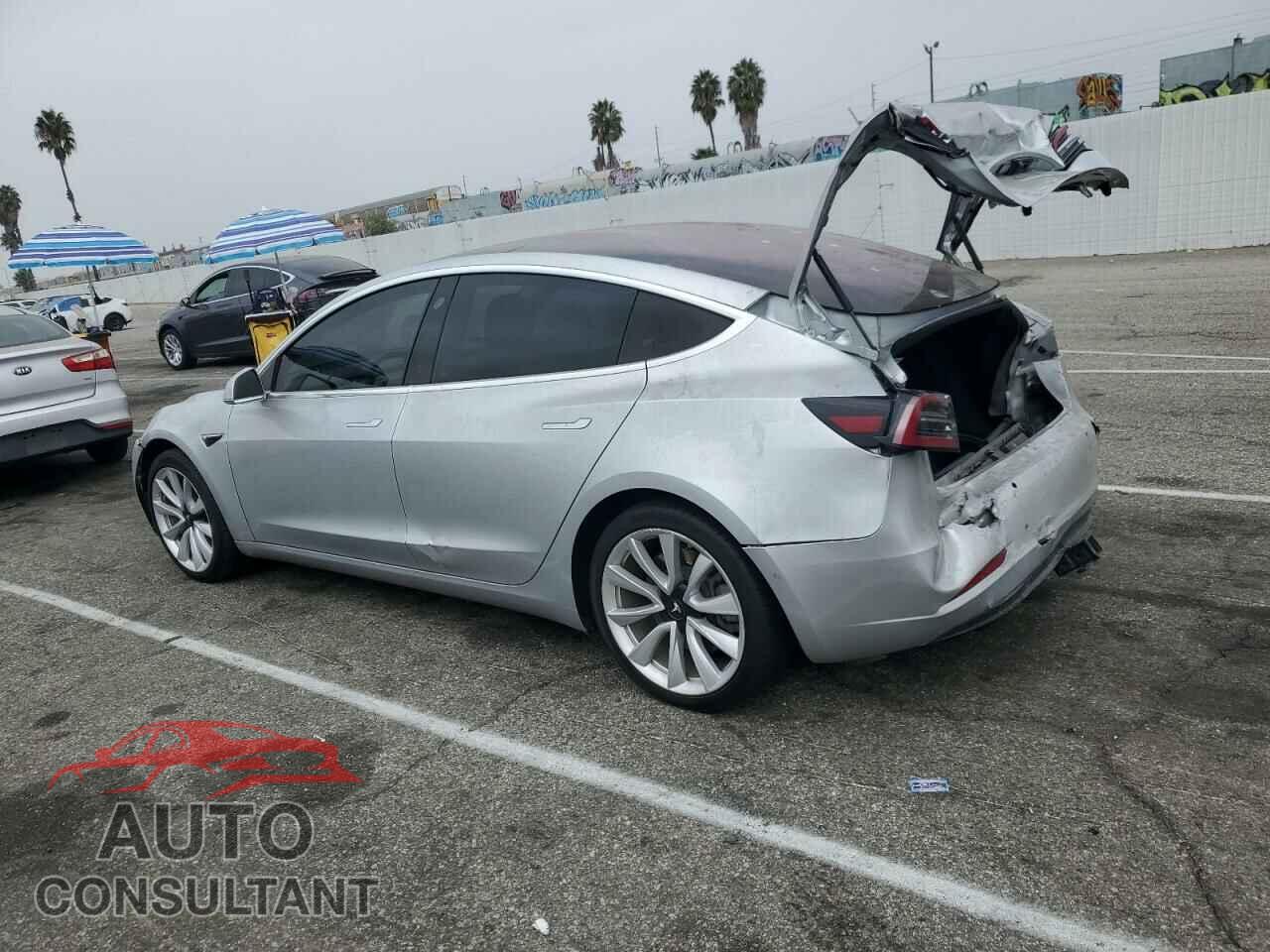 TESLA MODEL 3 2018 - 5YJ3E1EA4JF049792