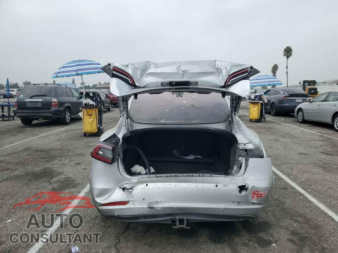 TESLA MODEL 3 2018 - 5YJ3E1EA4JF049792