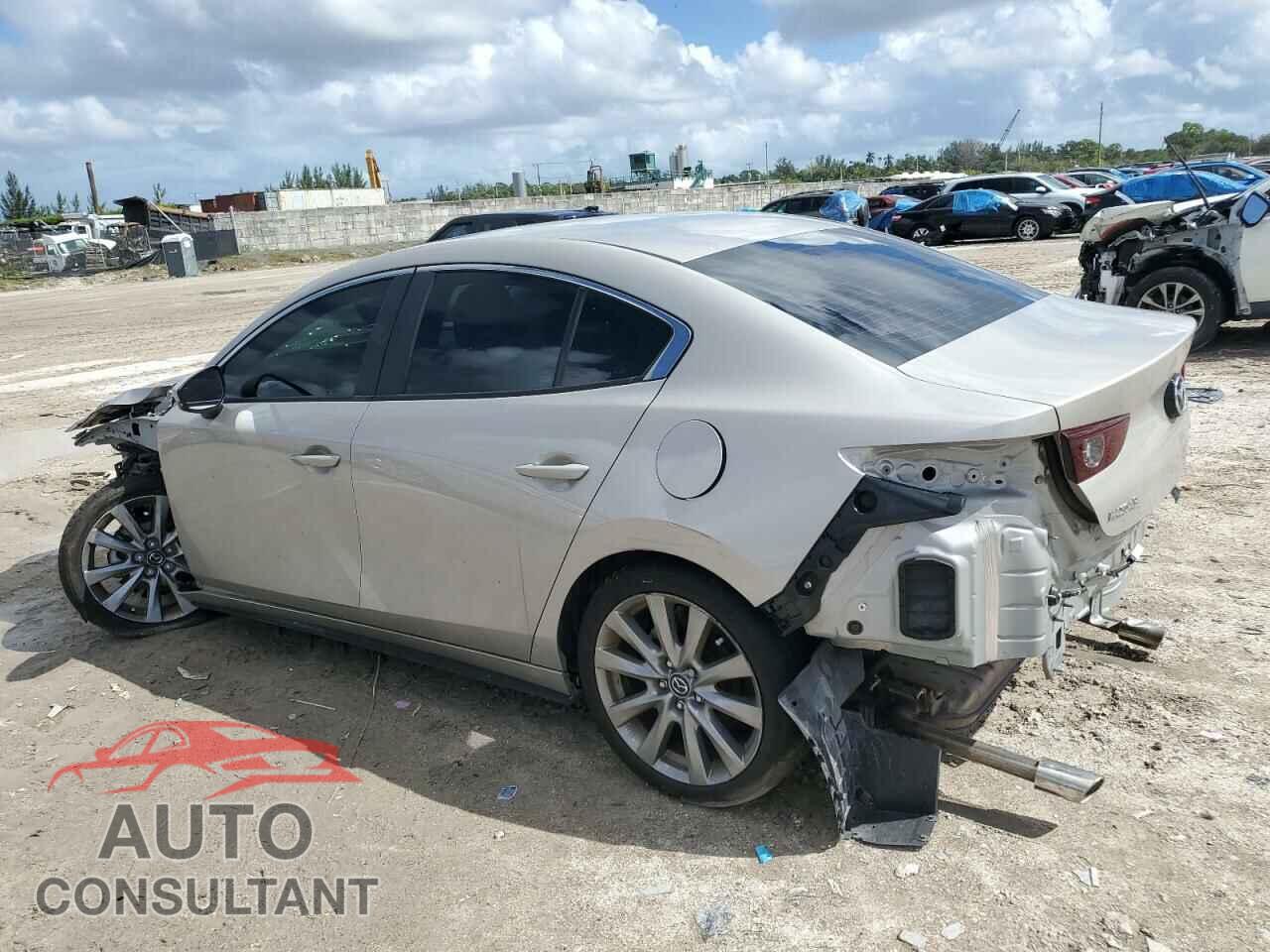 MAZDA 3 2023 - 3MZBPACM1PM365820
