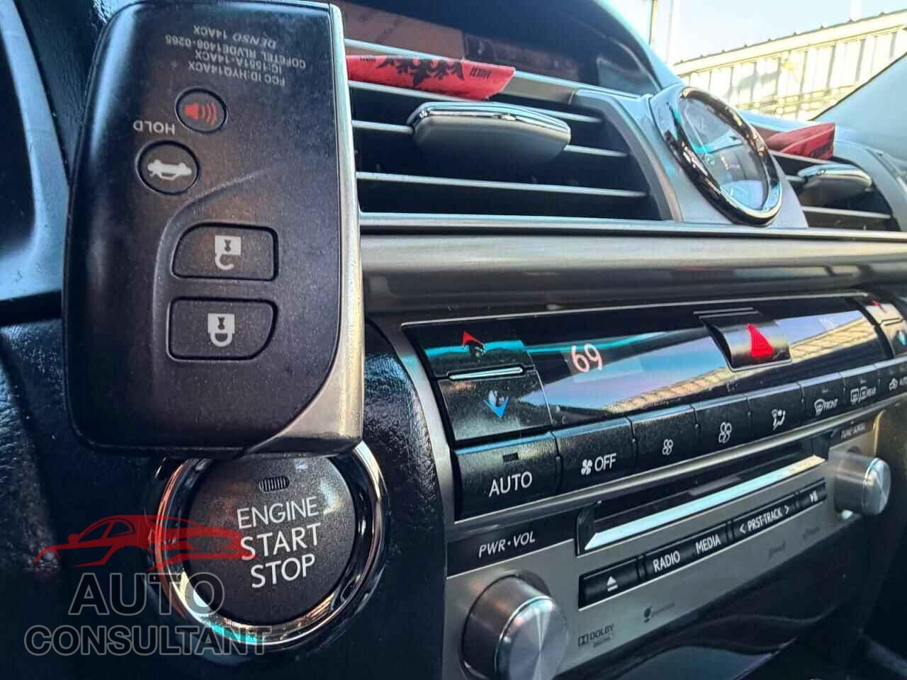 LEXUS LS460 2013 - JTHBL5EF3D5123891