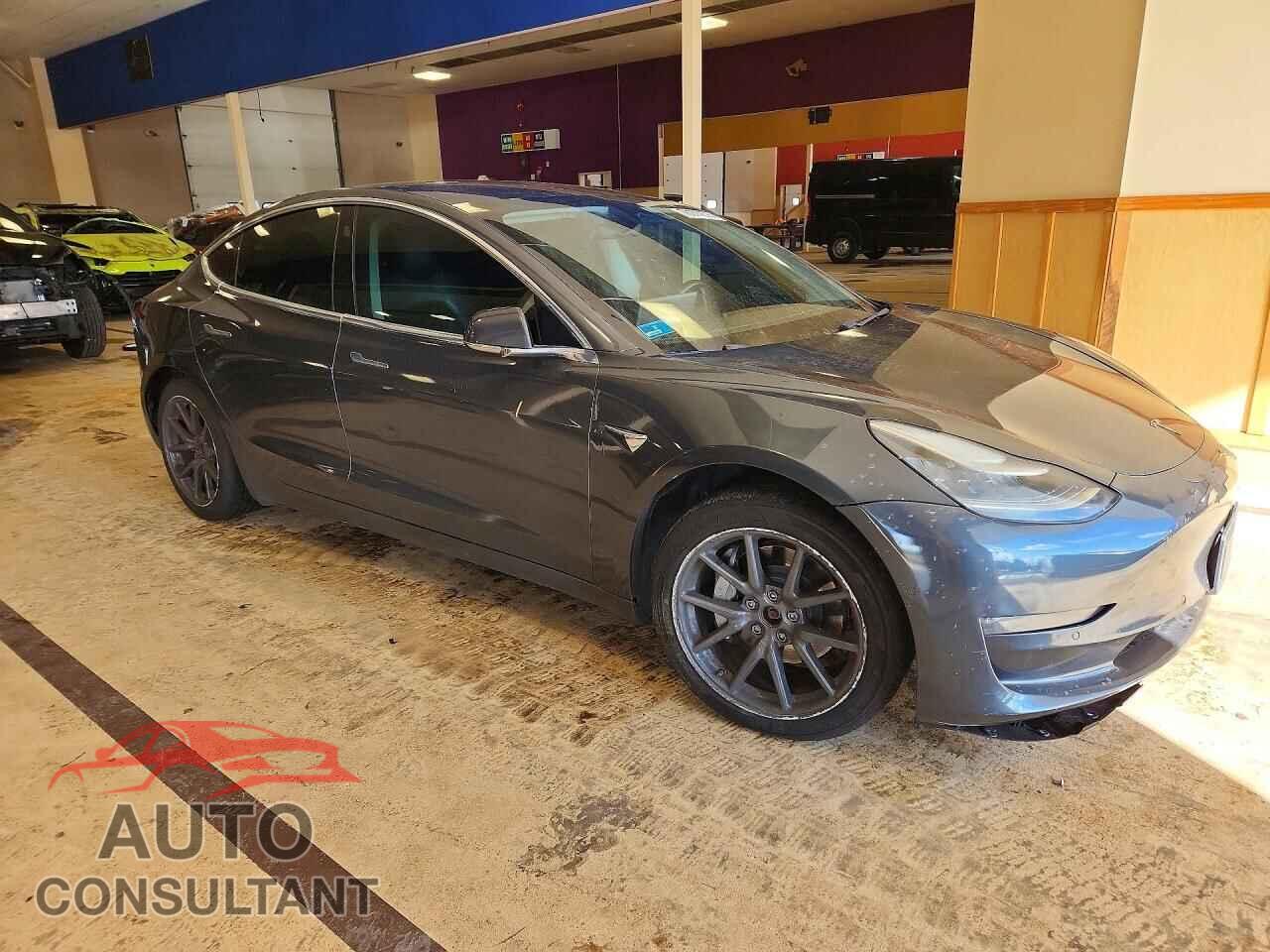 TESLA MODEL 3 2018 - 5YJ3E1EB6JF116823