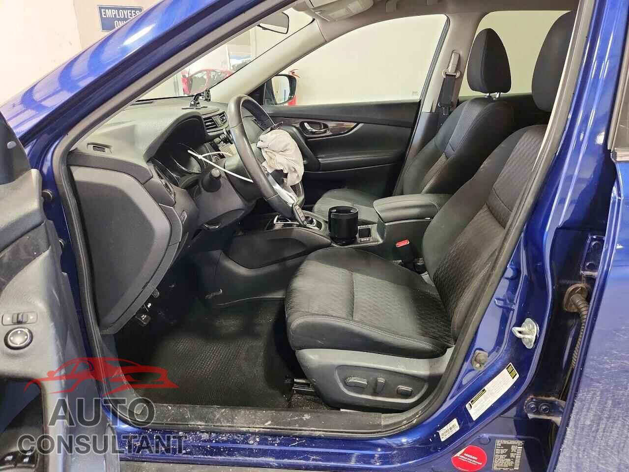 NISSAN ROGUE 2017 - KNMAT2MV0HP581418