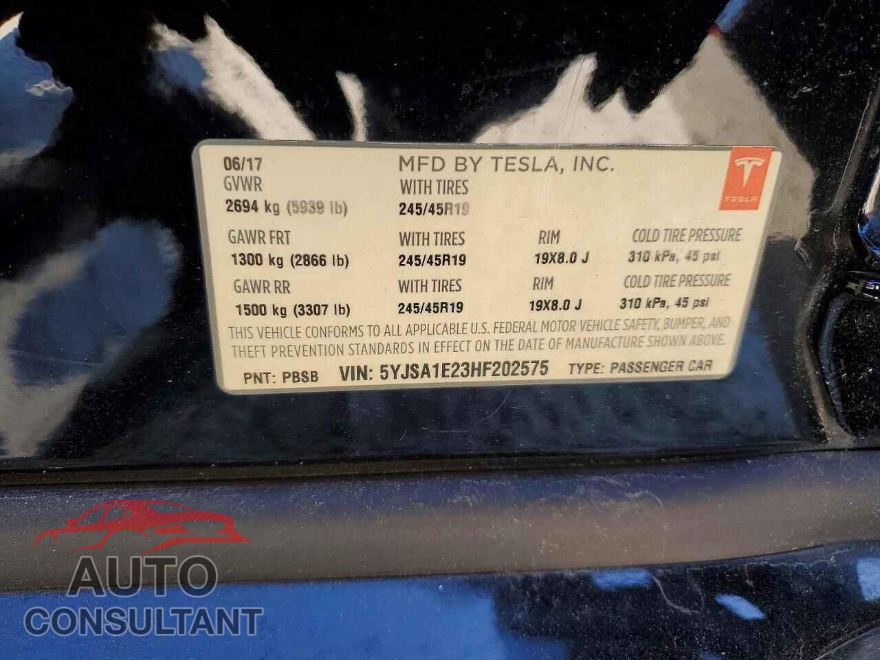 TESLA MODEL S 2017 - 5YJSA1E23HF202575