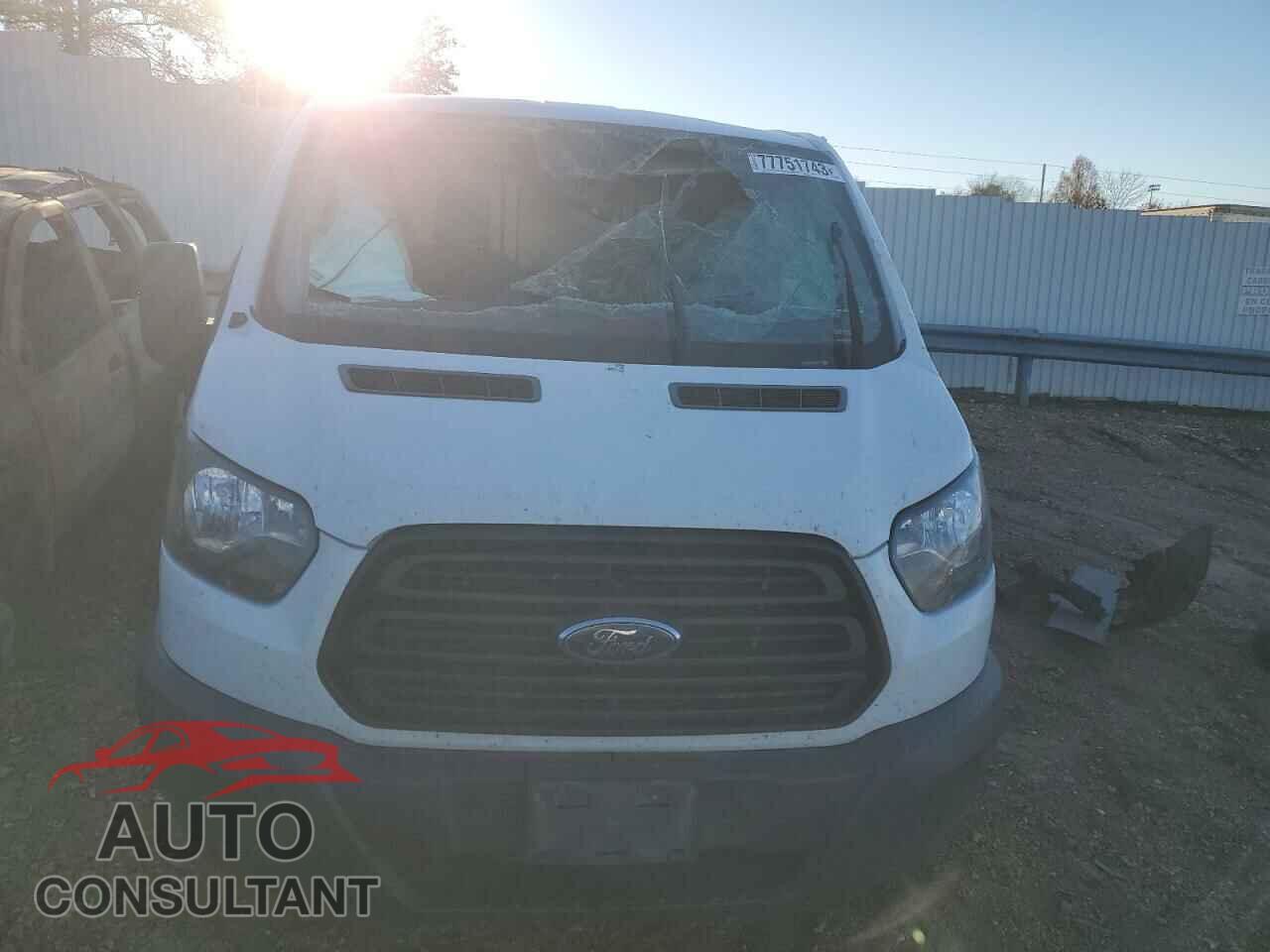 FORD TRANSIT 2017 - 1FTYR2YM2HKB54947