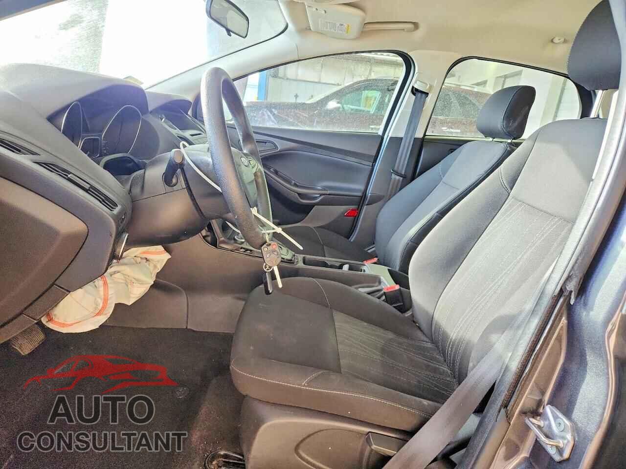 FORD FOCUS 2017 - 1FADP3E20HL339463