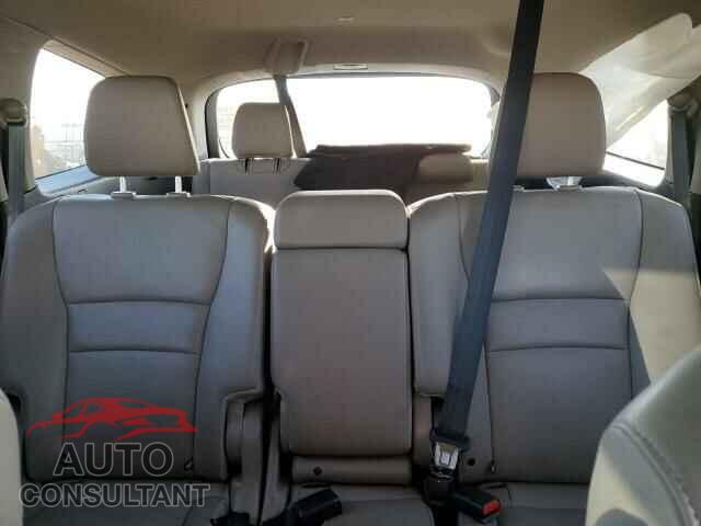 HONDA PILOT 2018 - 5FNYF6H55JB023877