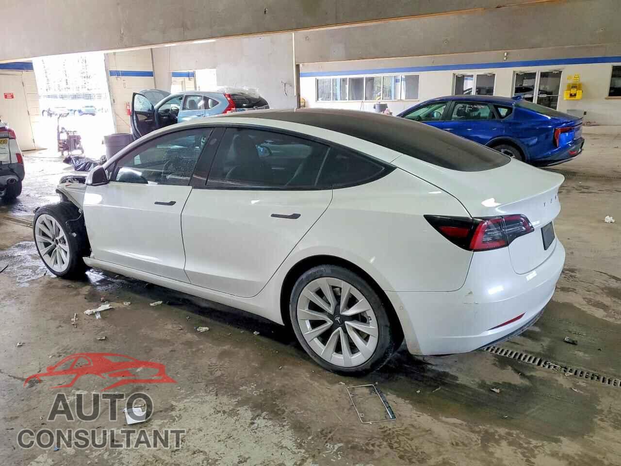 TESLA MODEL 3 2022 - 5YJ3E1EB3NF243938