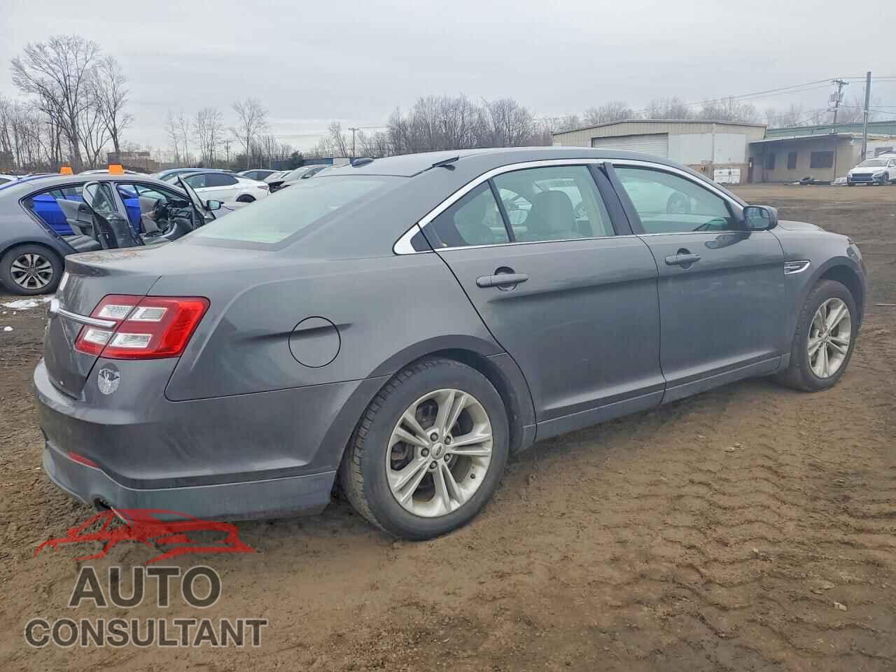 FORD TAURUS 2015 - 1FAHP2D88FG141124