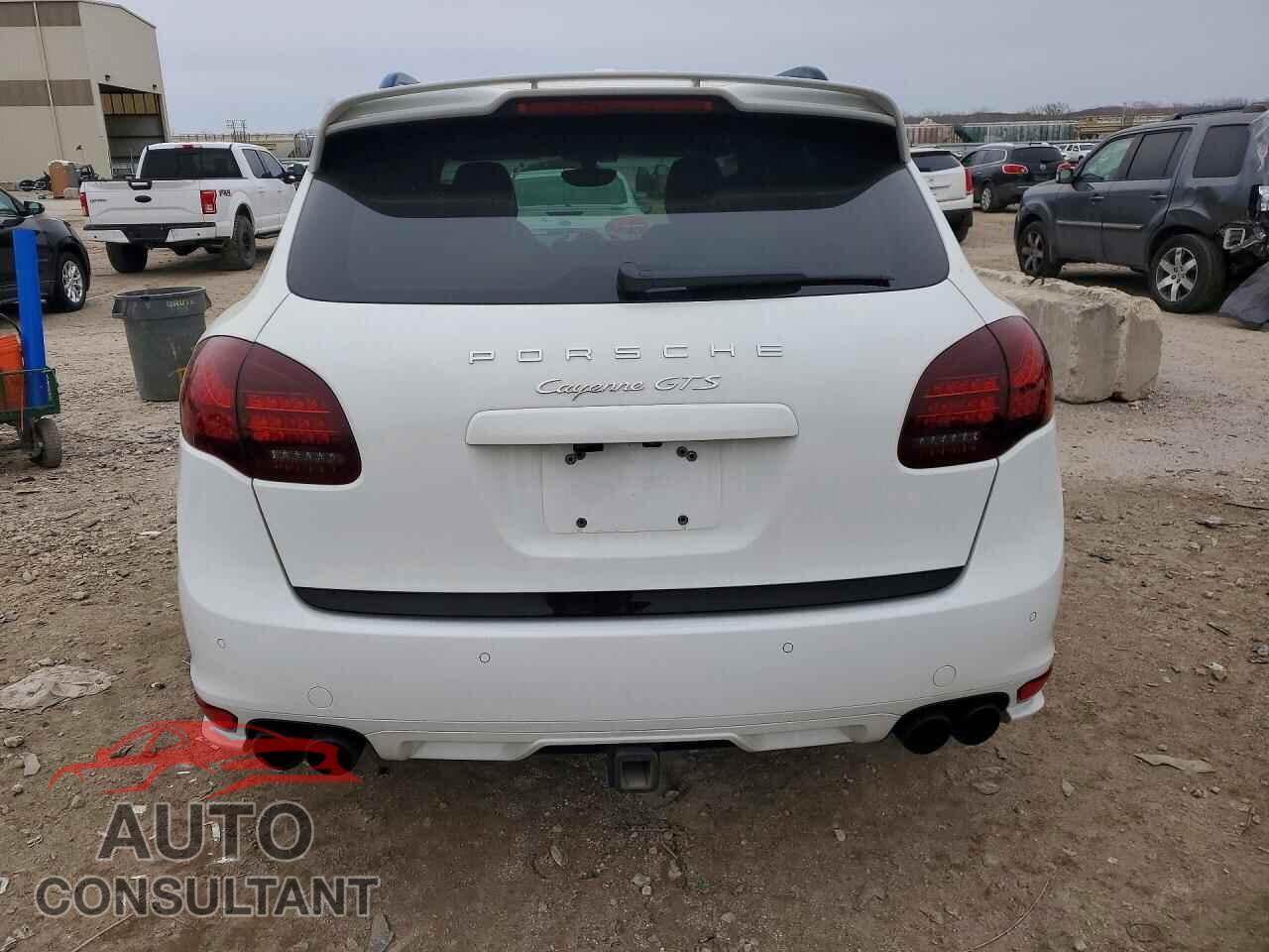 PORSCHE CAYENNE 2013 - WP1AD2A25DLA71668