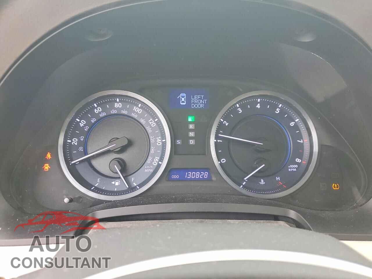 LEXUS IS 2011 - JTHCF5C26B5049052
