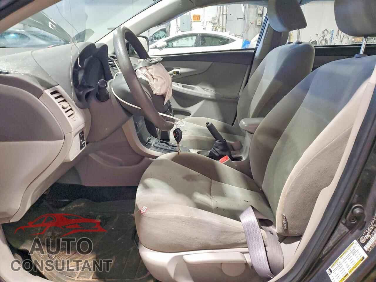 TOYOTA COROLLA 2010 - 2T1BU4EE2AC211071