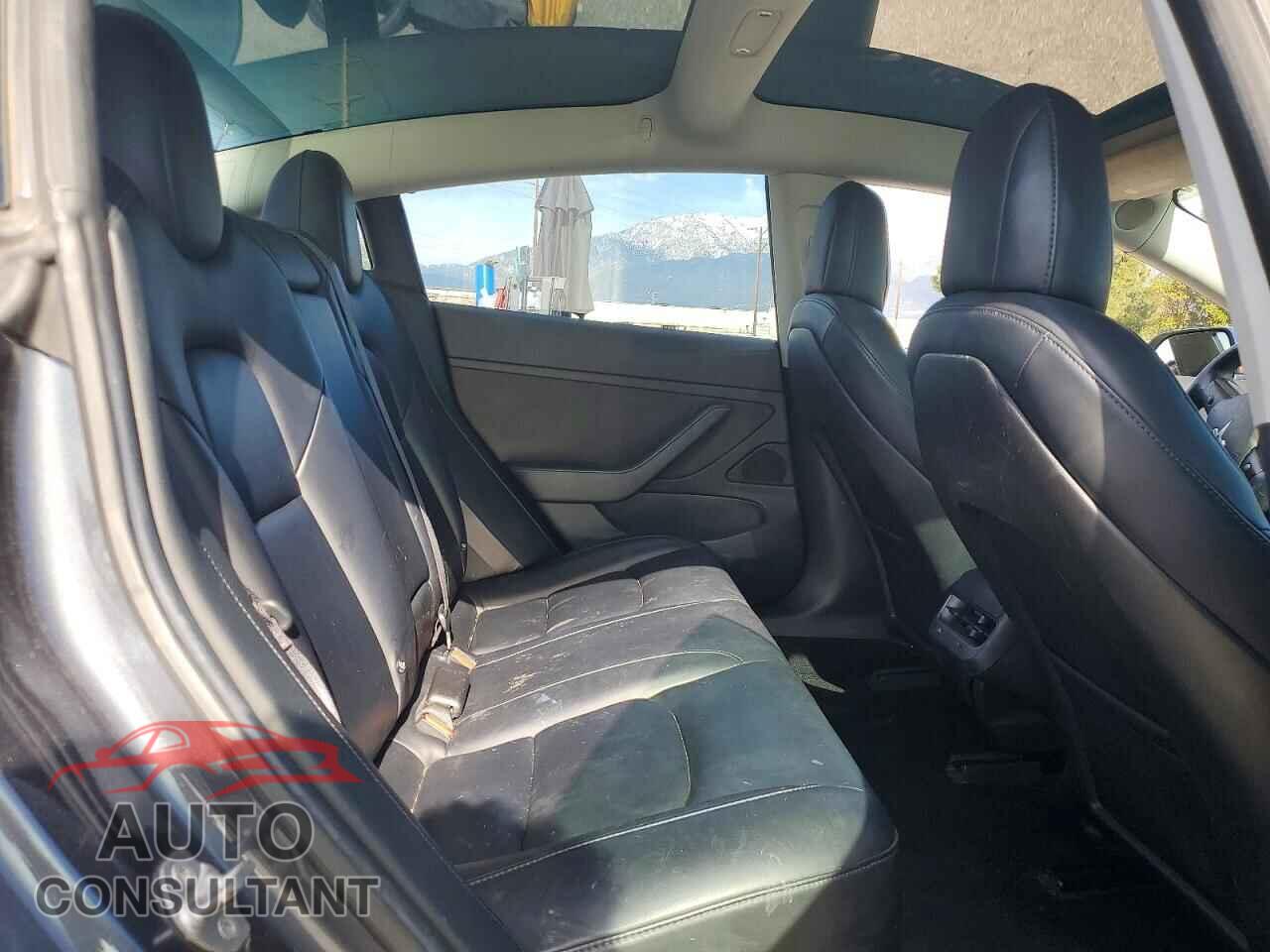 TESLA MODEL 3 2018 - 5YJ3E1EA7JF023946