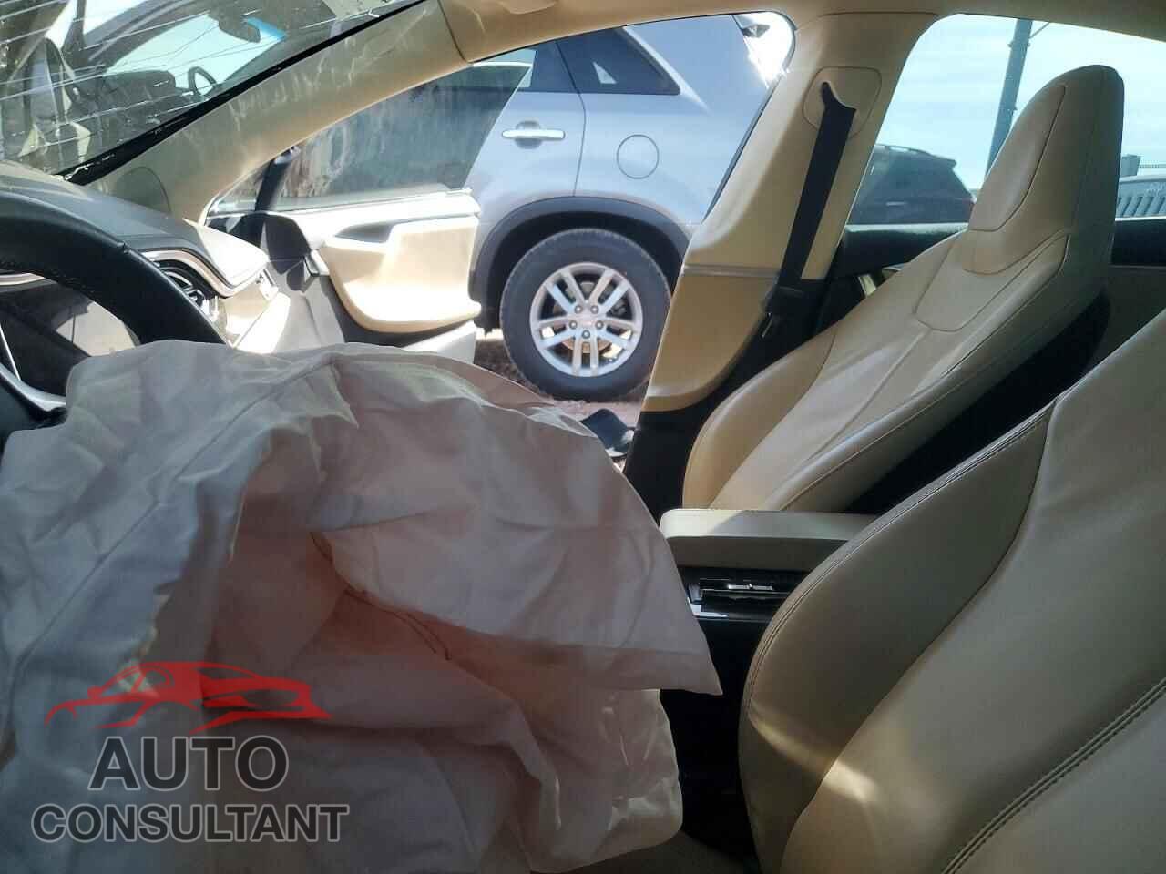 TESLA MODEL S 2013 - 5YJSA1CN6DFP12880