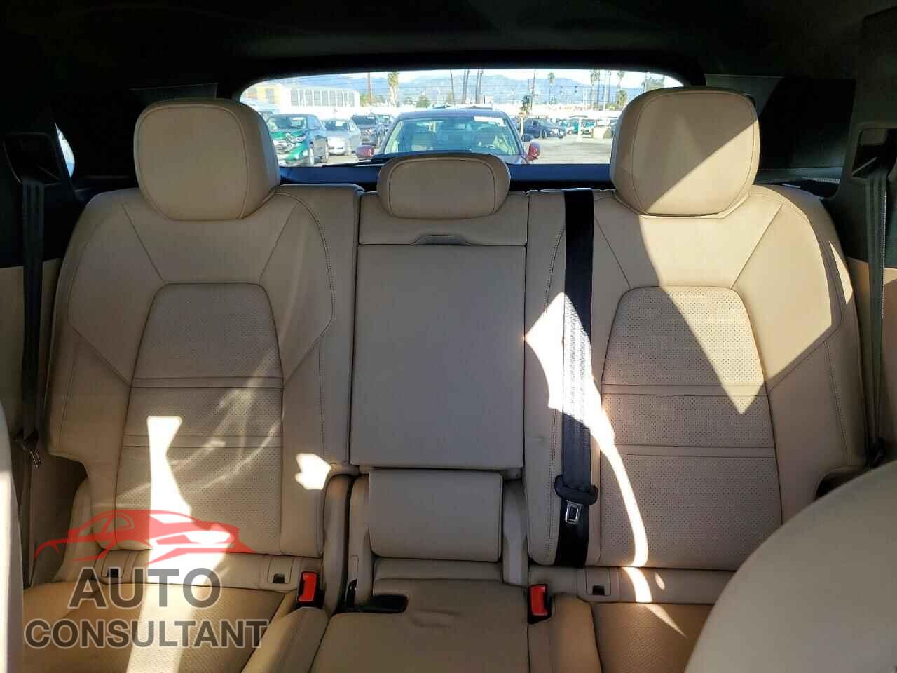 PORSCHE CAYENNE 2021 - WP1AA2AY2MDA04064