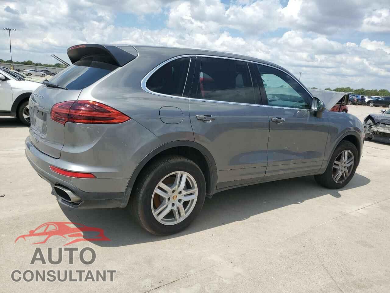 PORSCHE CAYENNE 2017 - WP1AA2A27HKA91912