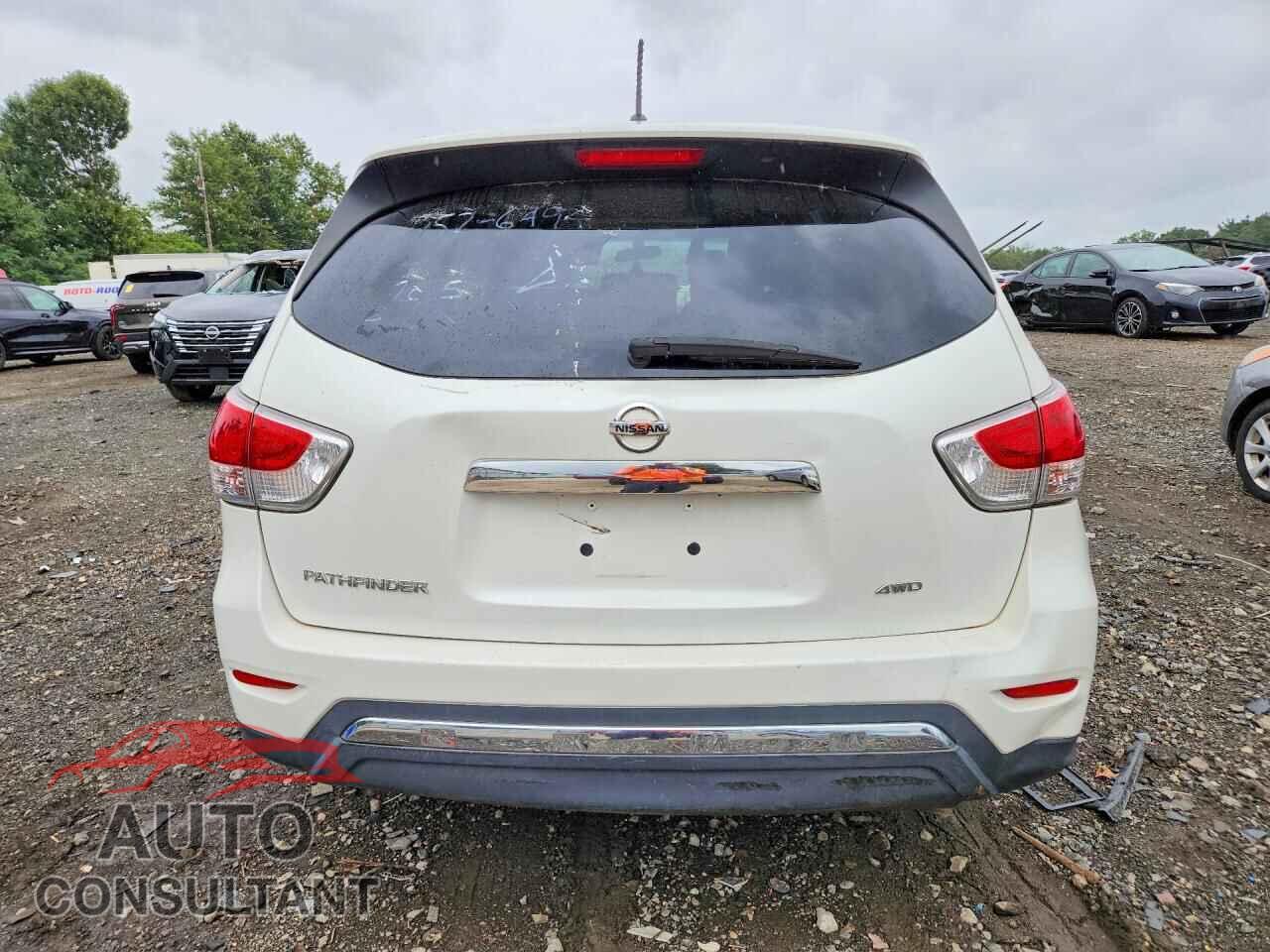 NISSAN PATHFINDER 2015 - 5N1AR2MMXFC643400