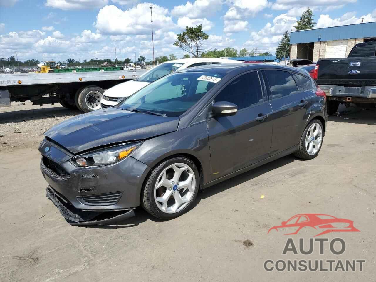 FORD FOCUS 2015 - 1FADP3K26FL351456