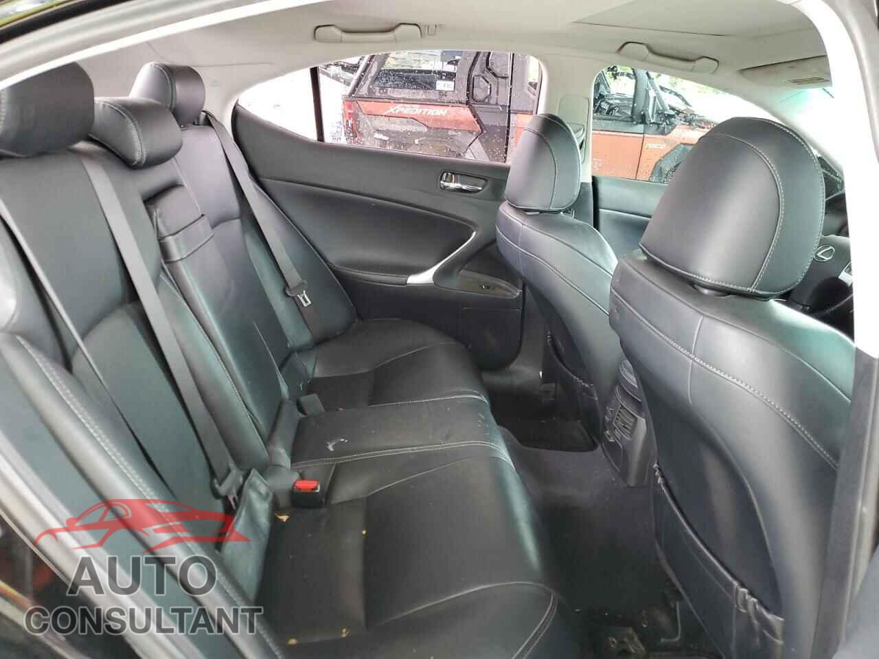 LEXUS IS 2012 - JTHCE5C29C5002120