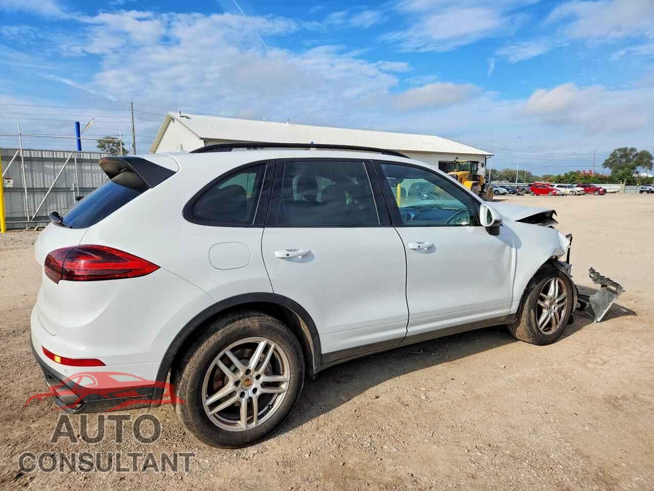 PORSCHE CAYENNE 2017 - WP1AB2A23HLA52418
