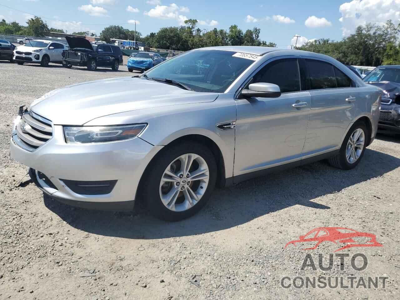 FORD TAURUS 2017 - 1FAHP2E86HG122542