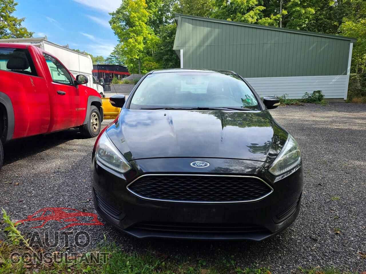 FORD FOCUS 2015 - 1FADP3KE8FL272767
