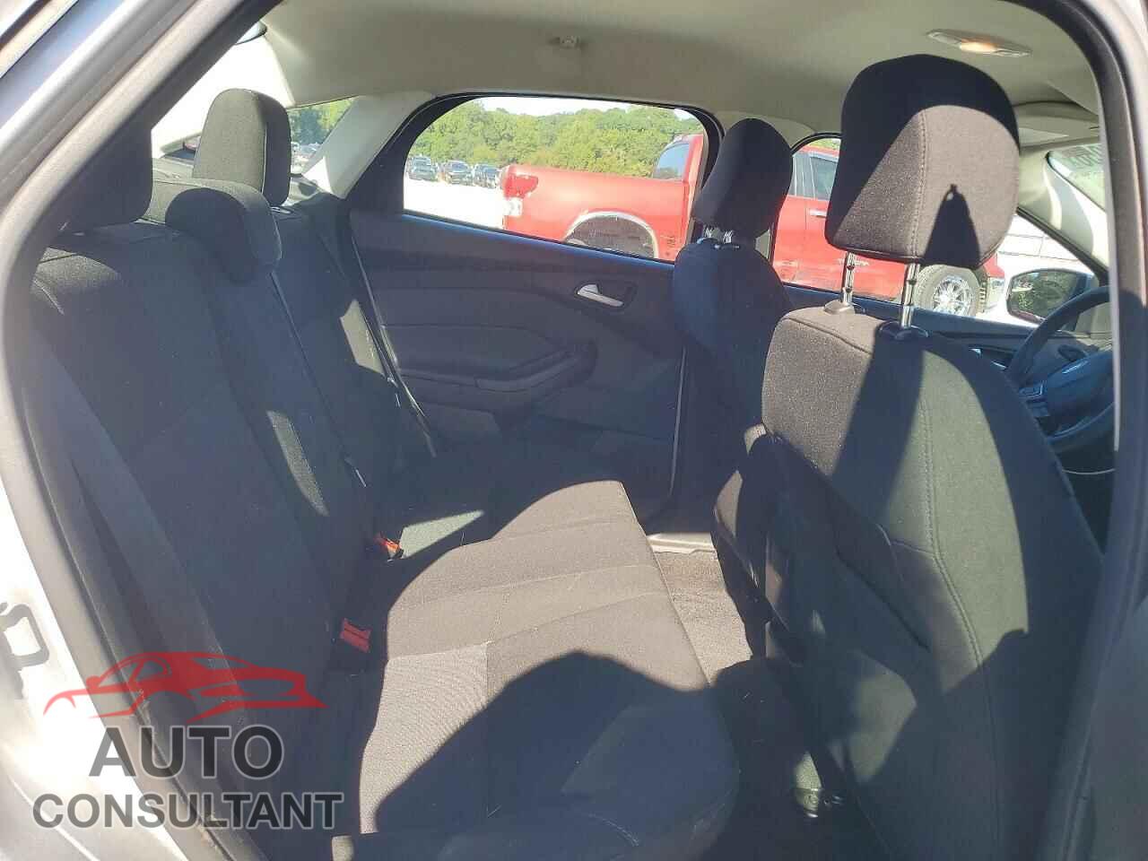FORD FOCUS 2017 - 1FADP3F2XHL276161