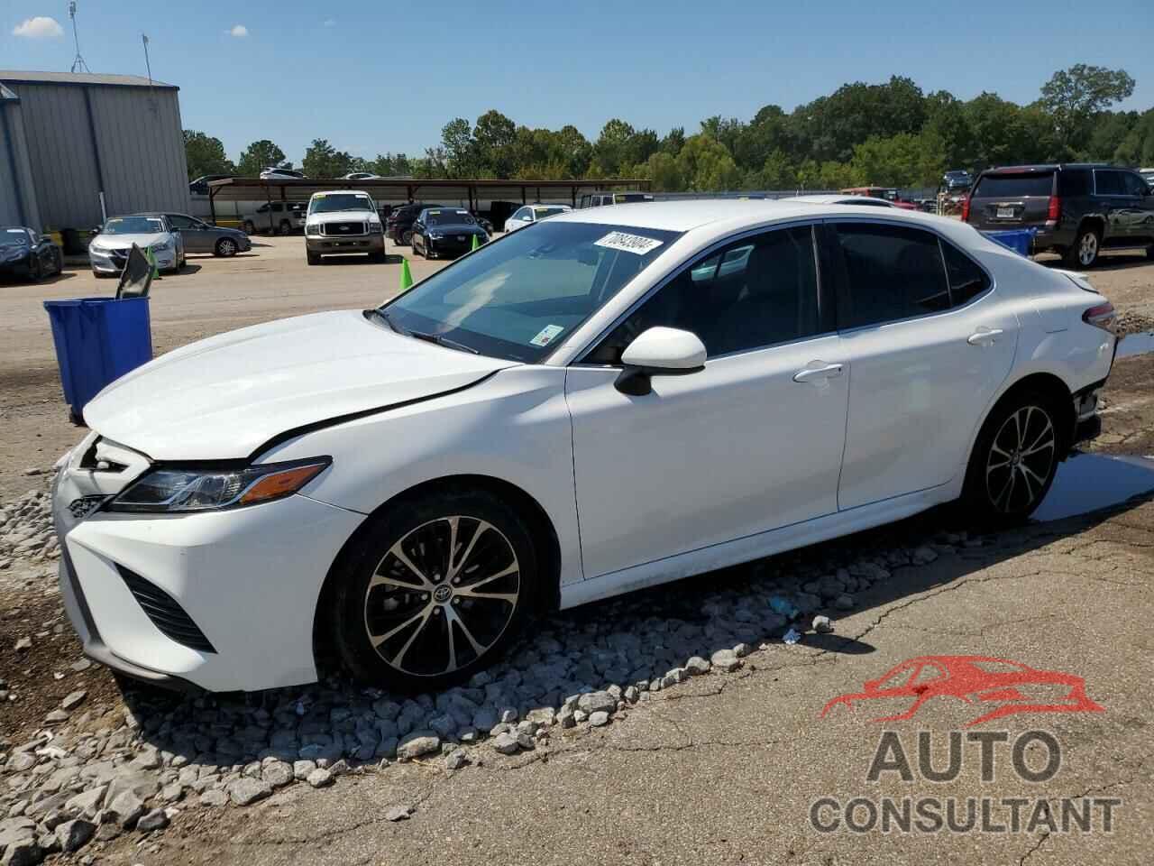 TOYOTA CAMRY 2018 - 4T1B11HK4JU537493