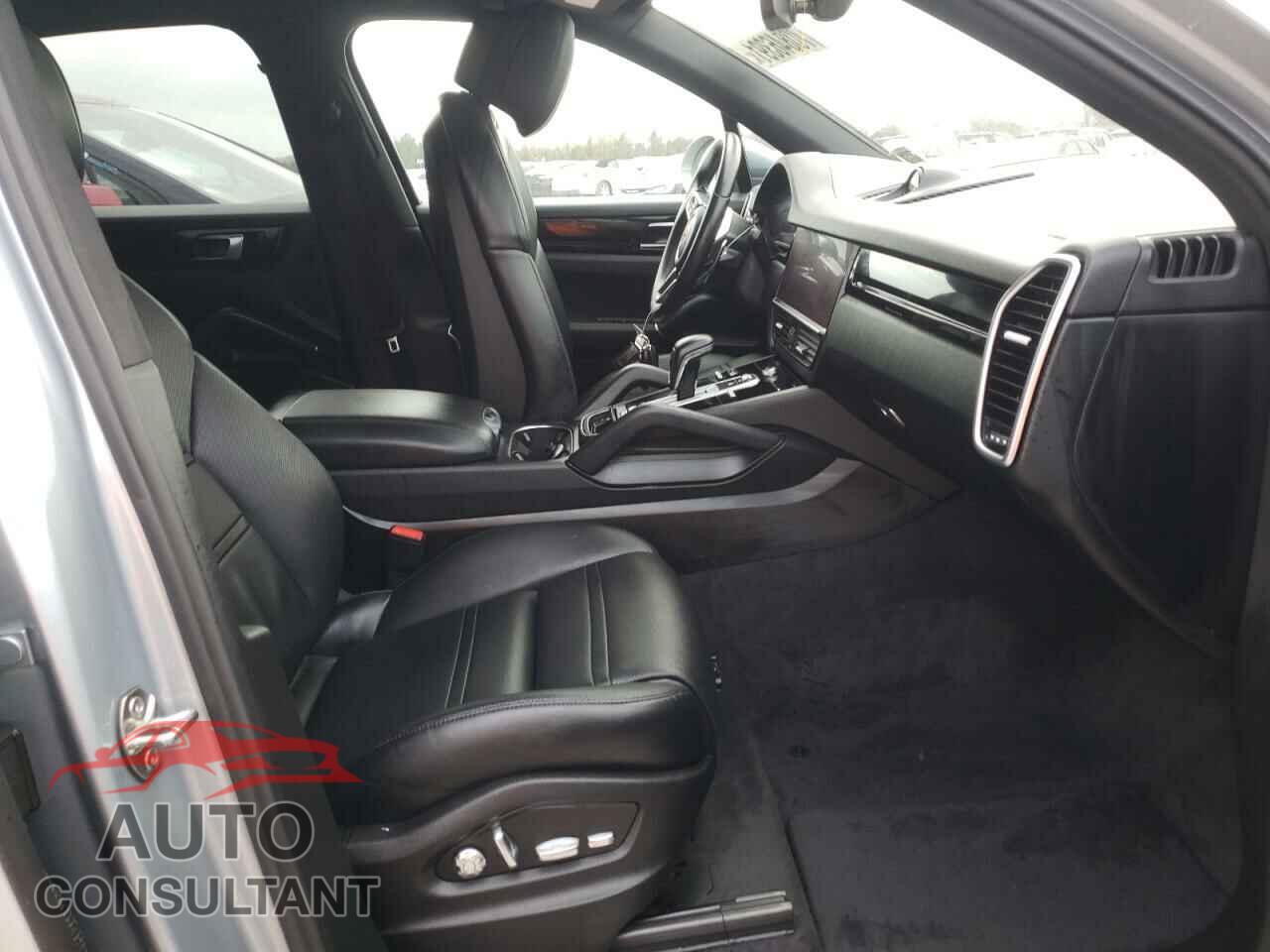 PORSCHE CAYENNE 2020 - WP1AA2AY0LDA00433