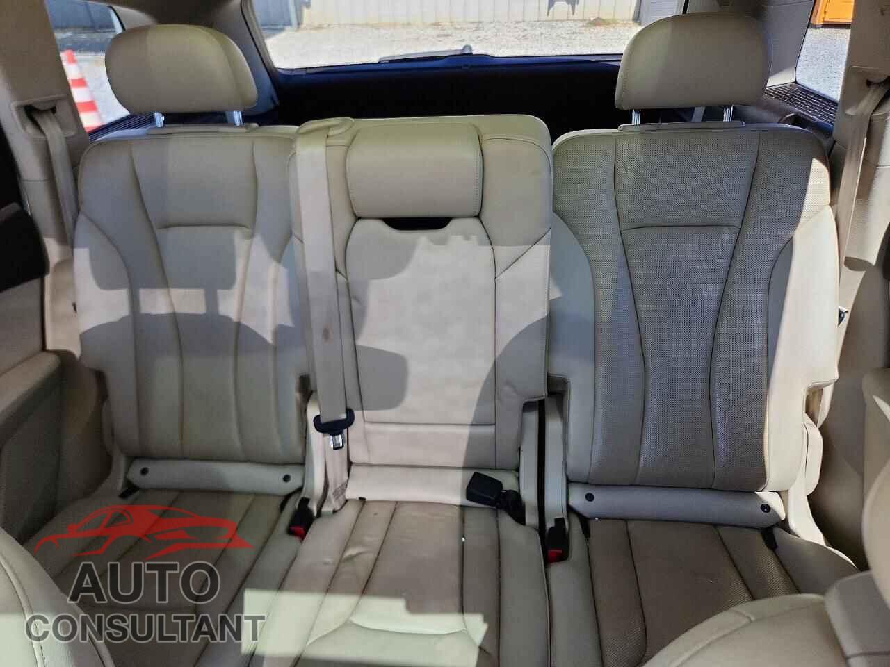 AUDI Q7 2017 - WA1VAAF76HD041857