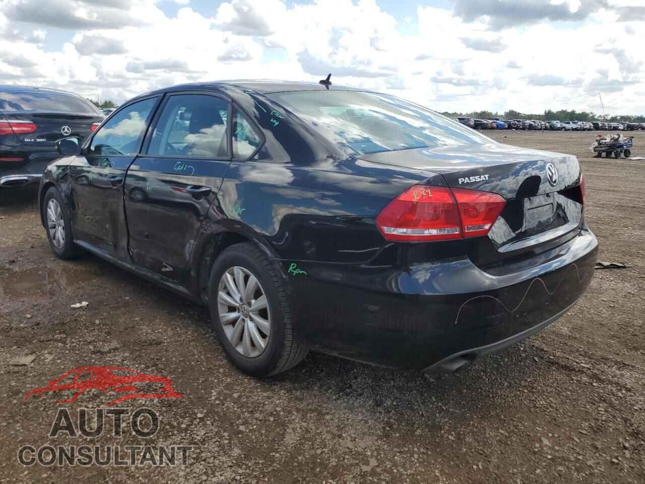 VOLKSWAGEN PASSAT 2013 - 1VWAP7A37DC104942