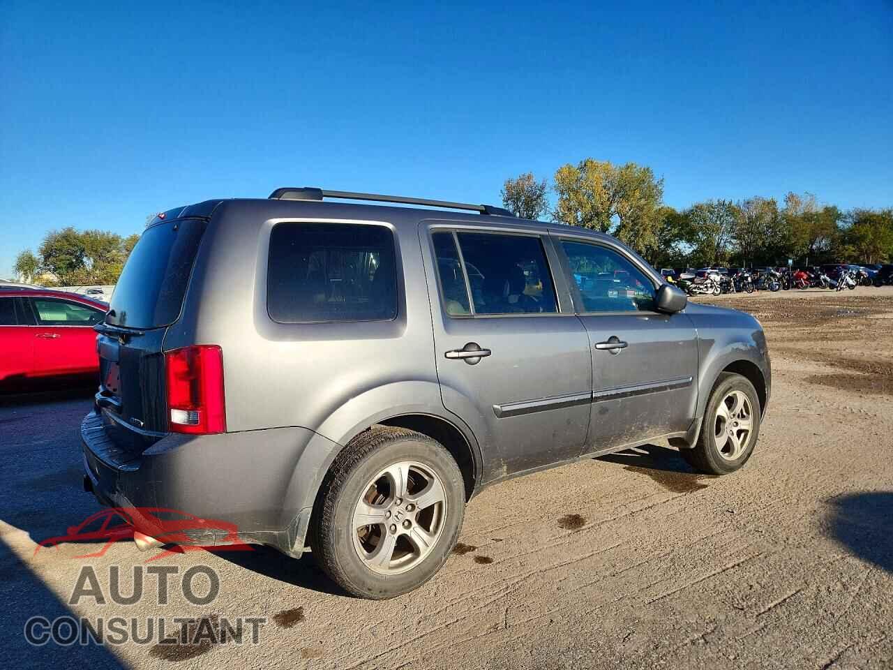 HONDA PILOT 2013 - 5FNYF4H56DB003968