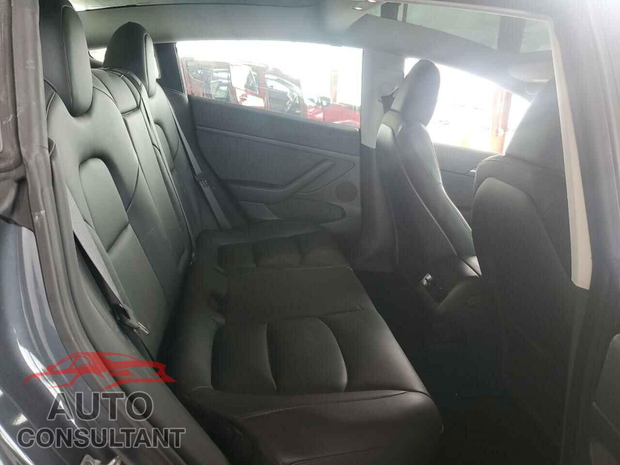 TESLA MODEL 3 2023 - 5YJ3E1EA5PF642621