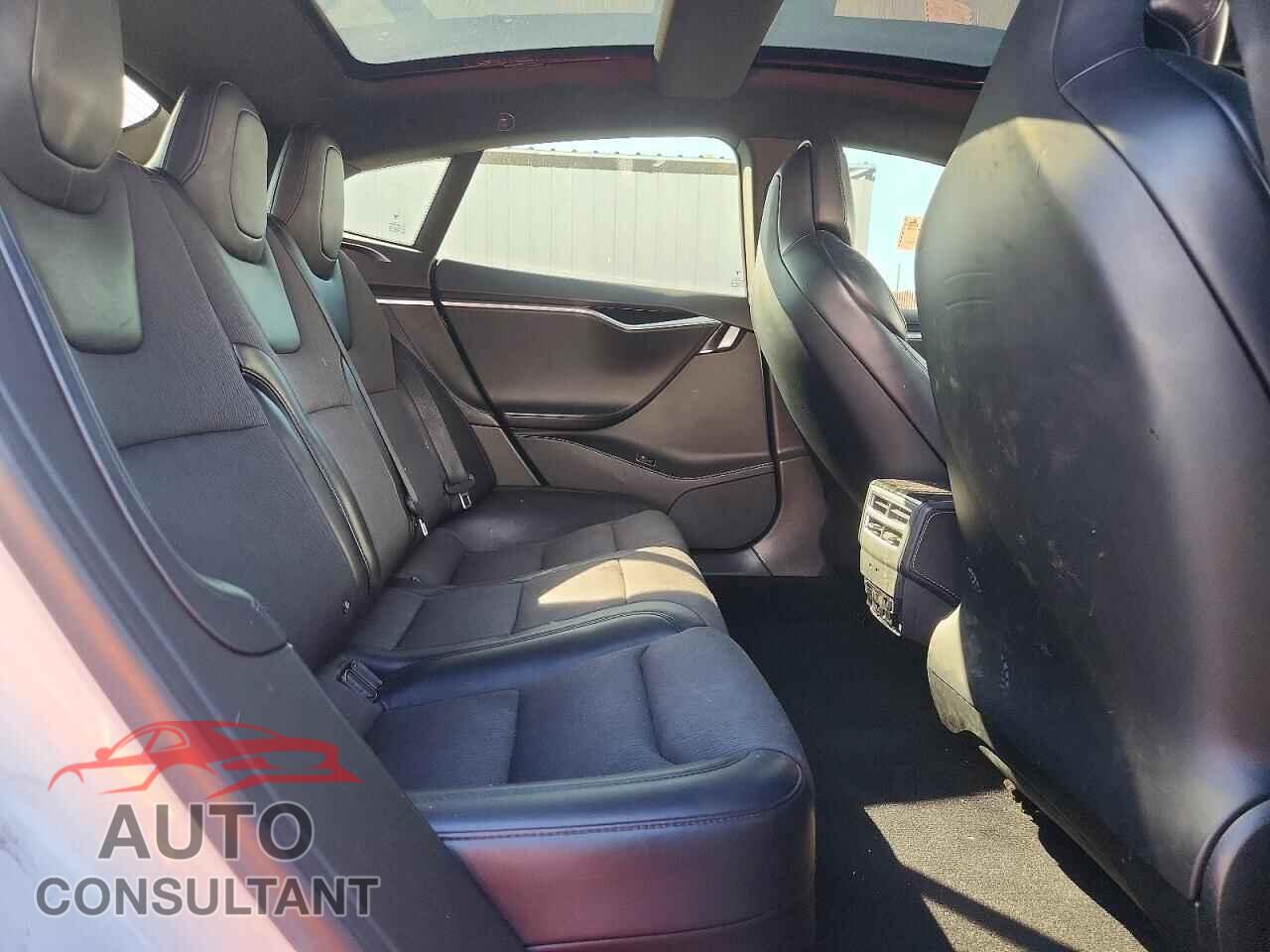 TESLA MODEL S 2017 - 5YJSA1E16HF211424