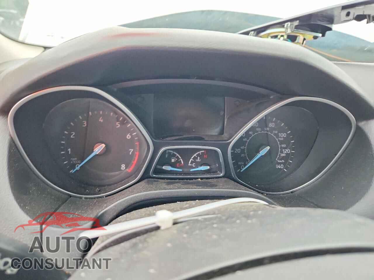 FORD FOCUS SE 2015 - 1FADP3F28FL287317