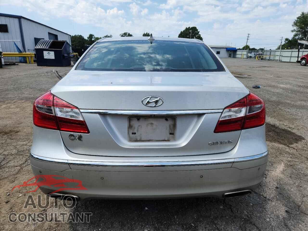 HYUNDAI GENESIS 2013 - KMHGC4DD4DU257215