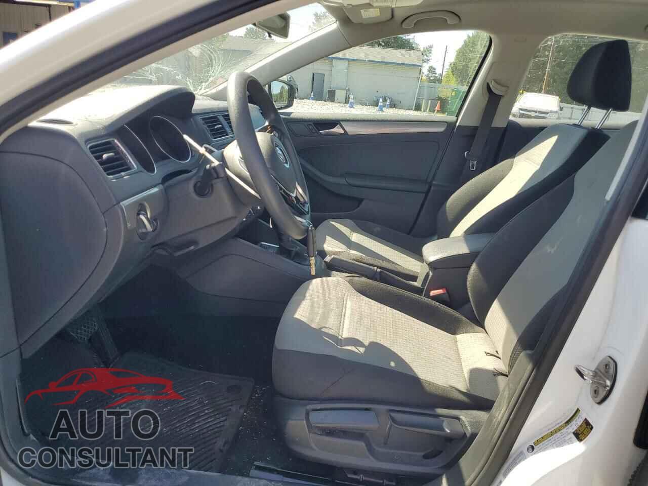 VOLKSWAGEN JETTA 2017 - 3VW2B7AJ6HM363413