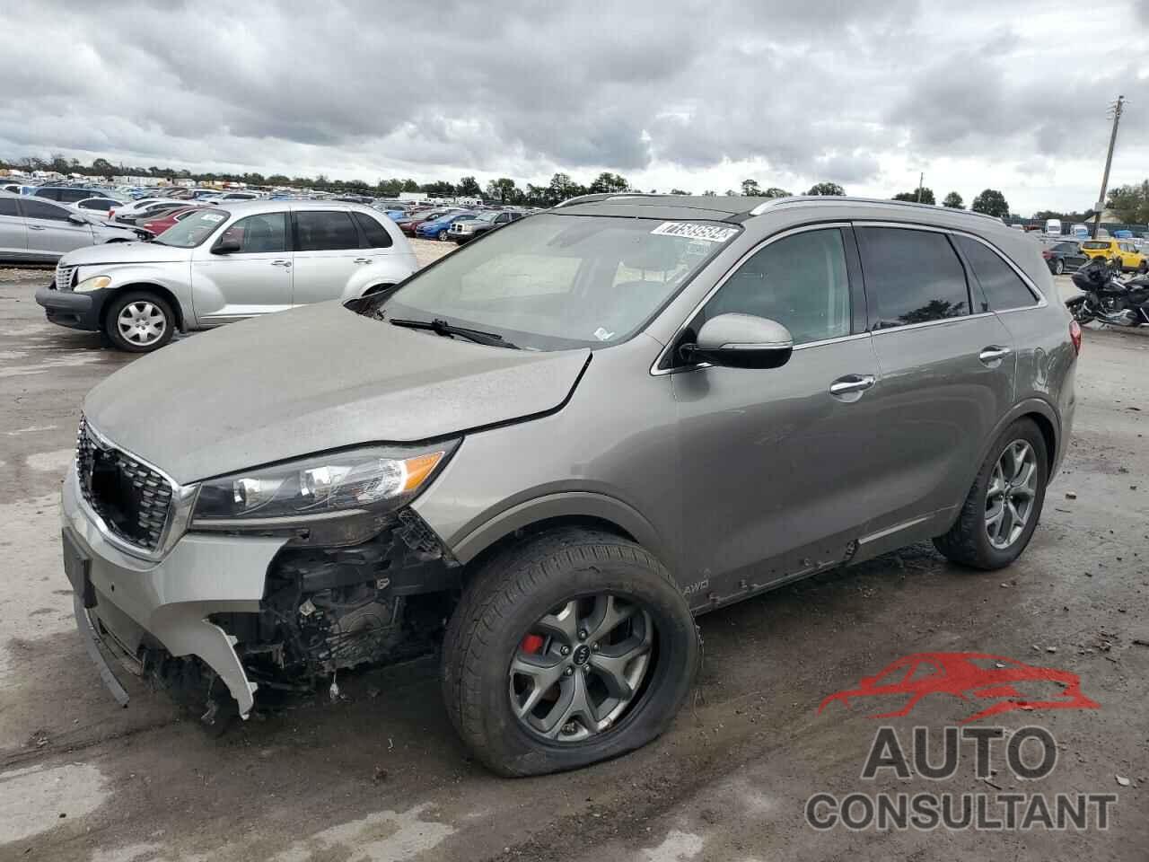 KIA SORENTO 2019 - 5XYPKDA56KG519366