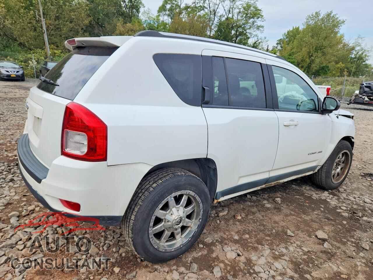 JEEP COMPASS 2011 - 1J4NF1FB2BD277516