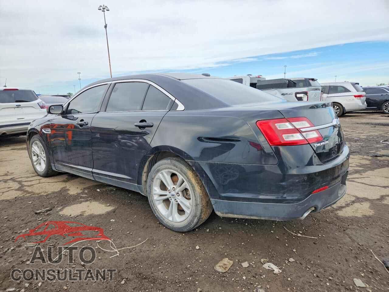 FORD TAURUS 2018 - 1FAHP2E81JG113687