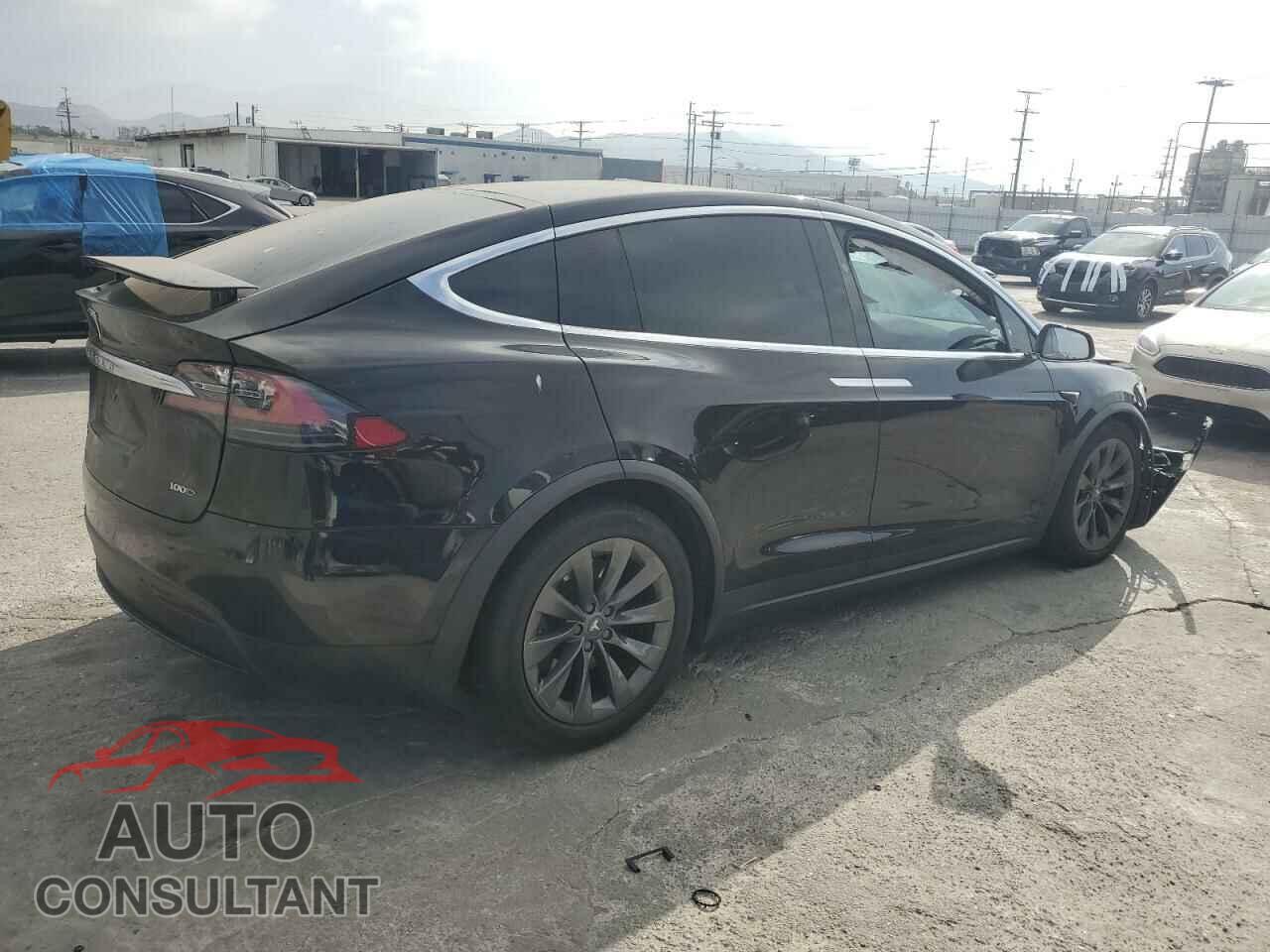 TESLA MODEL X 2018 - 5YJXCBE26JF090463