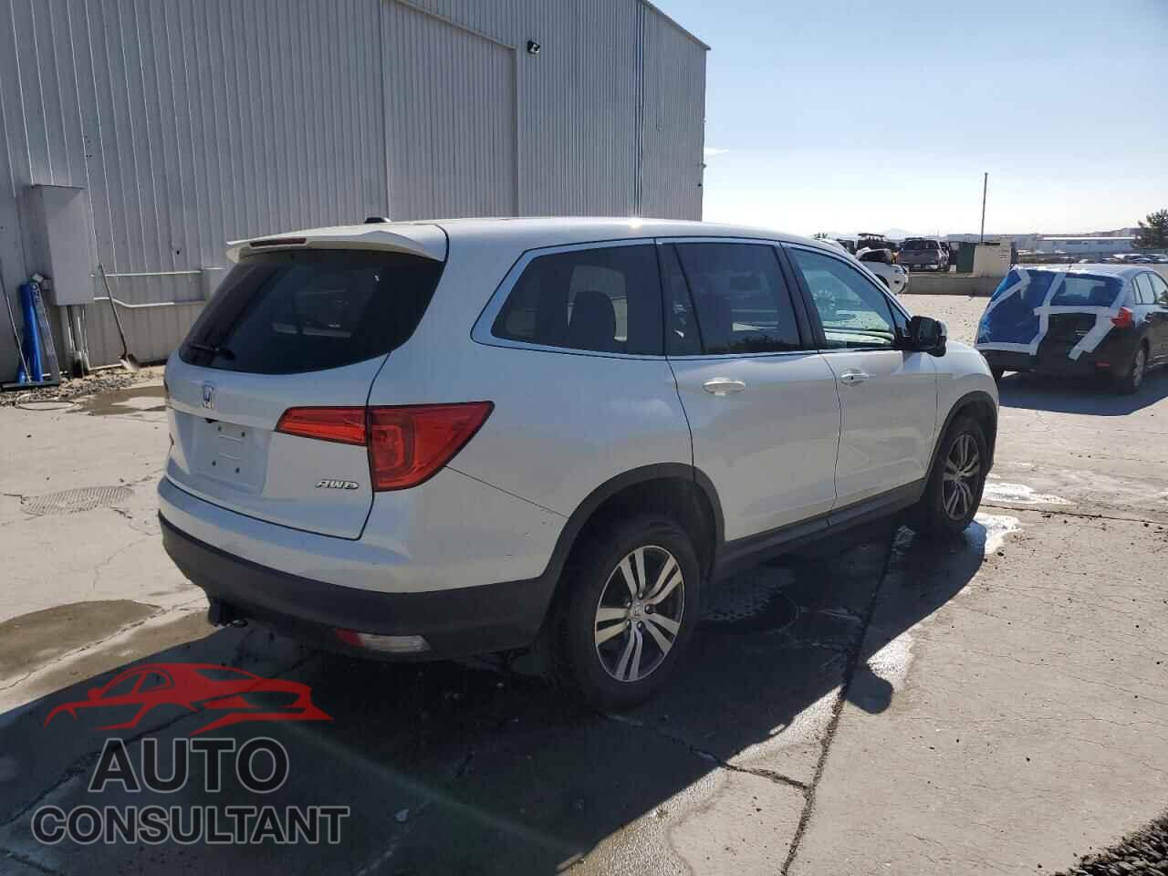 HONDA PILOT 2017 - 5FNYF6H59HB054768