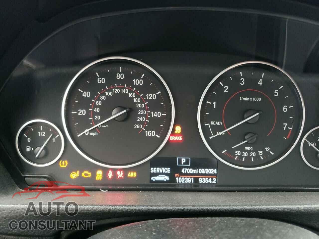 BMW 3 SERIES 2016 - WBA8E9G52GNT44353