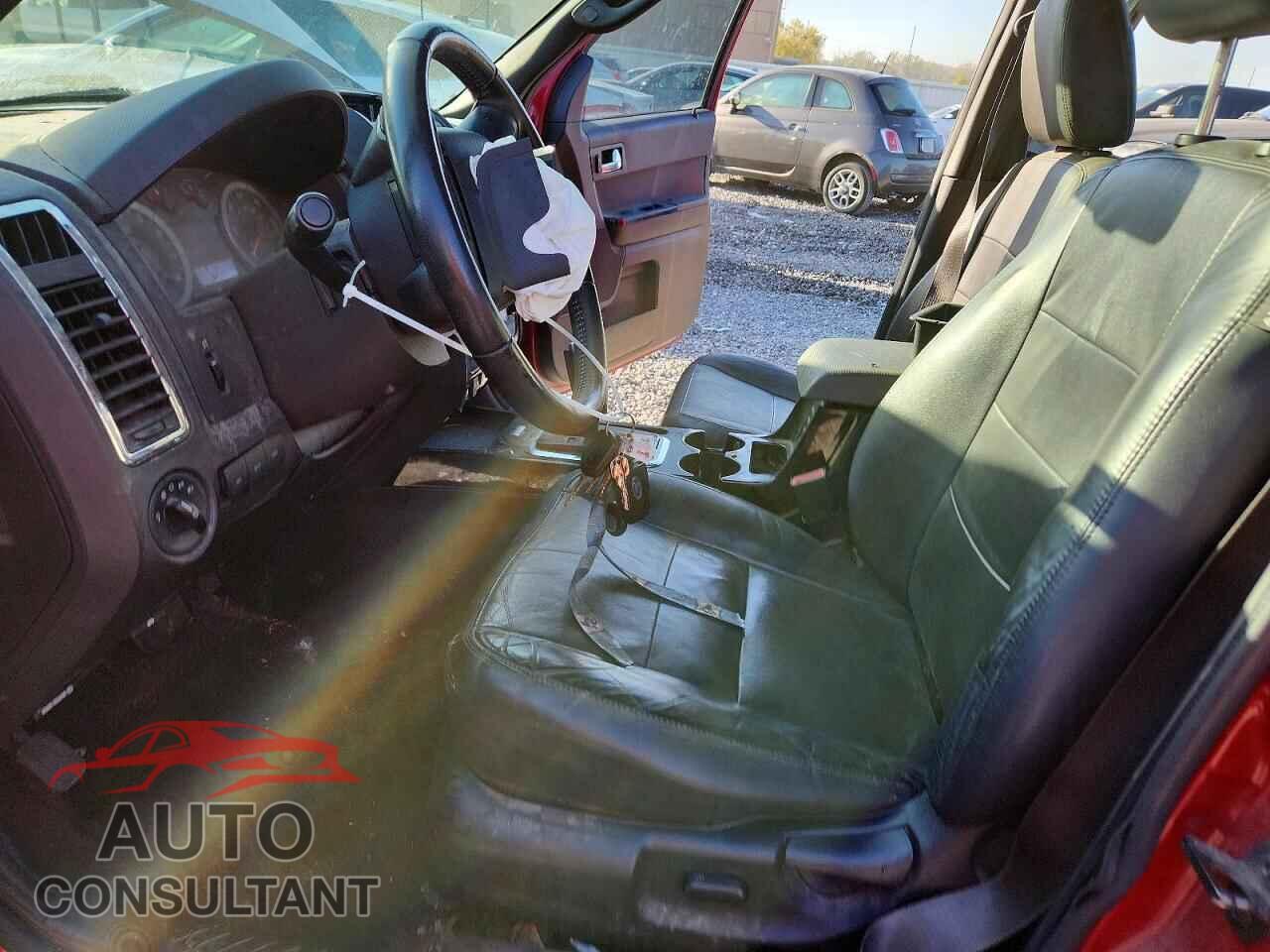 FORD ESCAPE 2011 - 1FMCU0E78BKC04328