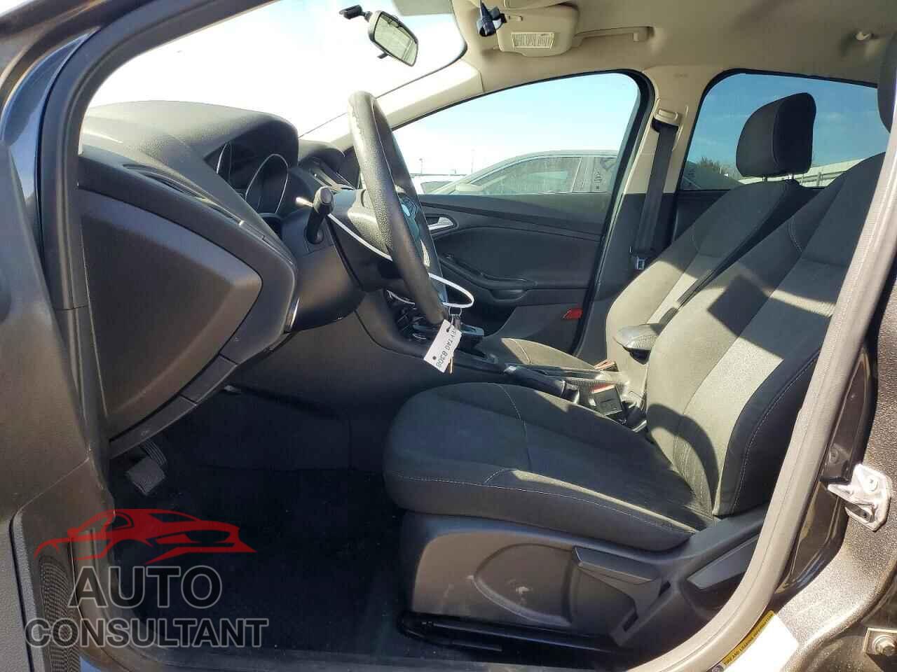 FORD FOCUS 2016 - 1FADP3F27GL263169