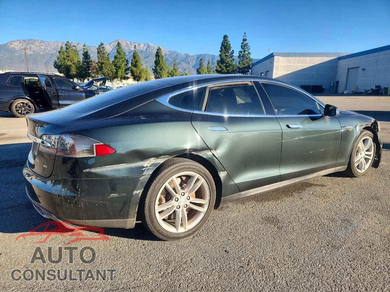 TESLA MODEL S 2014 - 5YJSA1H10EFP32419