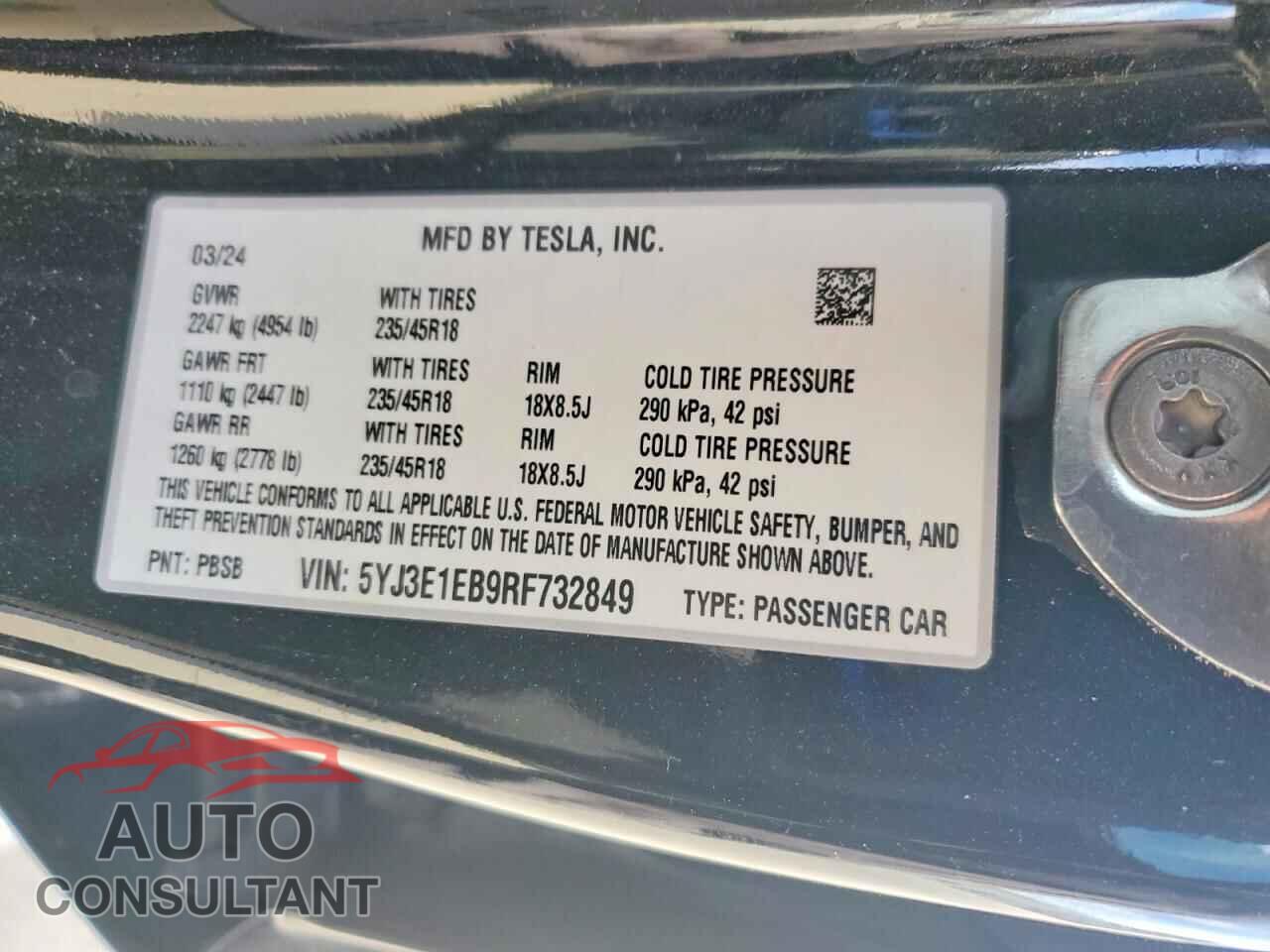 TESLA MODEL 3 2024 - 5YJ3E1EB9RF732849
