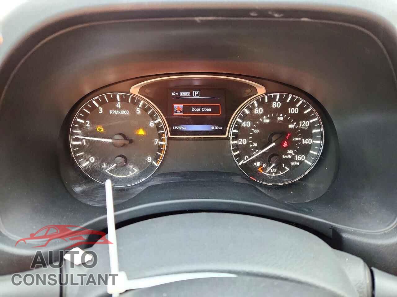 NISSAN PATHFINDER 2017 - 5N1DR2MM6HC673204