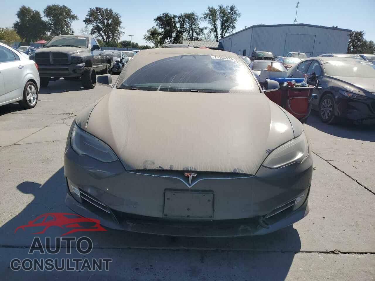 TESLA MODEL S 2017 - 5YJSA1E22HF228665